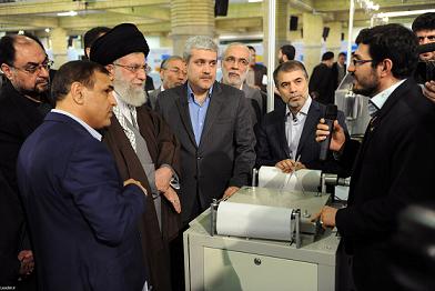 رهبر معظم انقلاب از نمایشگاه دستاوردهای فناوری نانو بازدید کردند